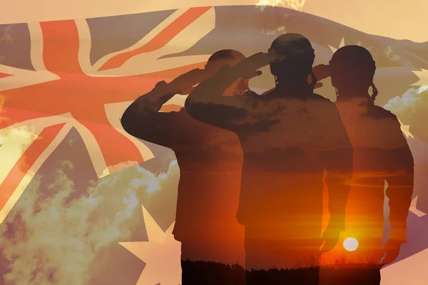 兵士のシルエットと日没またはオーストラリアの旗に対する日の出の二重暴露 アナザック 追悼の日 — ストック写真