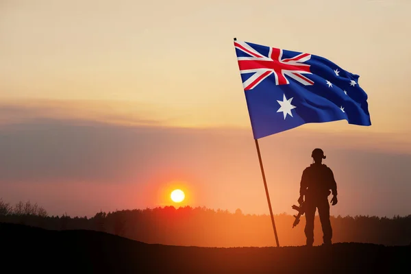 Silhouette Katona Ausztráliában Zászló Háttérben Naplemente Vagy Napfelkelte Háttér Anzac — Stock Fotó