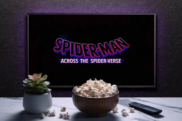 Écran Télévision Jouant Spider Man Spider Verse Bande Annonce Film — Photo
