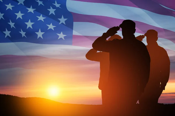 Silhouettes Soldiers Saluting Background Sunset Sunrise Usa Flag Close Greeting — Stock Photo, Image