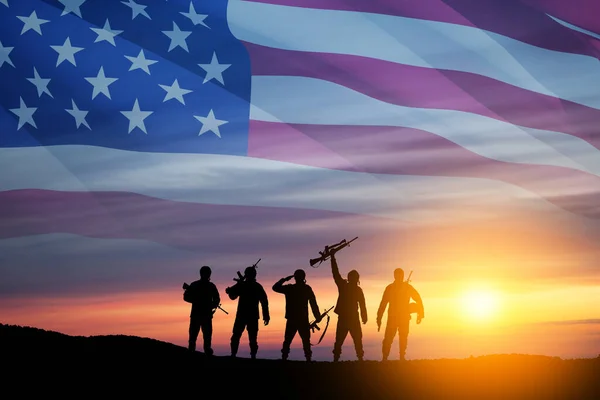 Silhouettes Soldiers Background Sunset Sunrise Usa Flag Greeting Card Veterans — Stock Photo, Image
