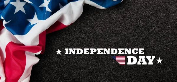 Closeup Bandeira Americana Com Inscrição Dia Independência Fundo Ferro Enferrujado — Fotografia de Stock