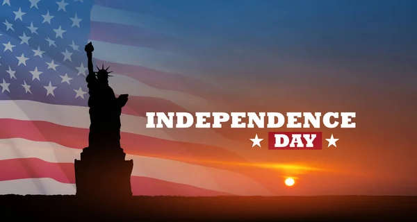 テキスト独立記念日と日没の空を背景にアメリカの国旗と自由の女神 独立記念日の挨拶カード アメリカのお祝い — ストック写真
