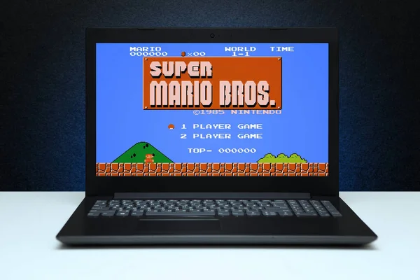 Super Mario Bros Classic Video Game Screen Laptop Computer Mouse — Stock Photo, Image