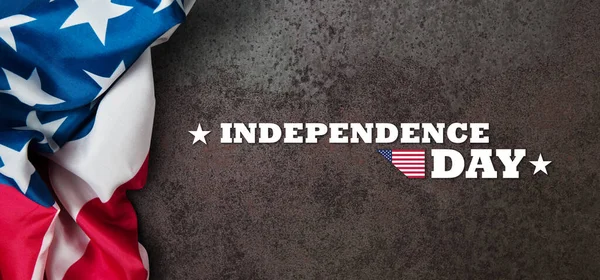Крупный План Американского Флага Надписью День Независимости Ржавом Железном Фоне — стоковое фото