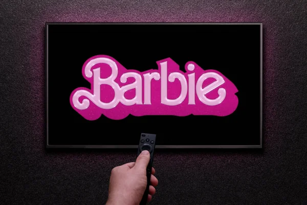 Schermo Giocare Barbie Trailer Film Uomo Accende Con Telecomando Astana — Foto Stock