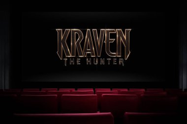Sinemada Avcı Kraven filmi. Sinemada film izliyordum. Astana, Kazakistan - 8 Eylül 2023.