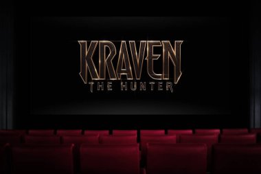 Sinemada Avcı Kraven filmi. Sinemada film izliyordum. Astana, Kazakistan - 8 Eylül 2023.