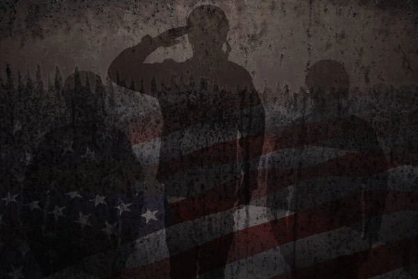 アメリカの国旗をイメージした鉄の背景に錆びている兵士のシルエット アメリカの休日のタイポグラフィポスター バナー フライヤー ステッカー グリーティングカード ポストカード — ストック写真