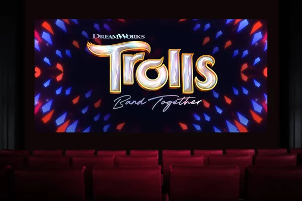 Trolls Band Together Película Cine Ver Una Película Cine Astana Imágenes de stock libres de derechos