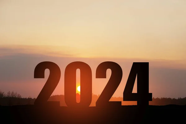 Silueta 2024 Con Cielo Atardecer Montaña Número Como 2024 Fondo —  Fotos de Stock