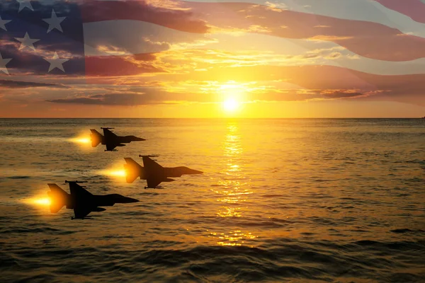 Flygvapendagen Flygplan Silhuetter Bakgrunden Solnedgången Havet Med Transparent Amerikansk Flagga Stockbild