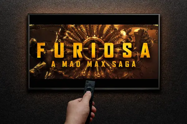Furiosa Mad Max Saga Trailer Film Scherm Man Zet Aan Stockafbeelding