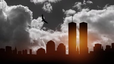 Siyah ve beyaz gökyüzünün arka planında süzülen kartallı kulelerin silueti. 09.11.2001 Amerikan Vatanseverlik Günü afişi.