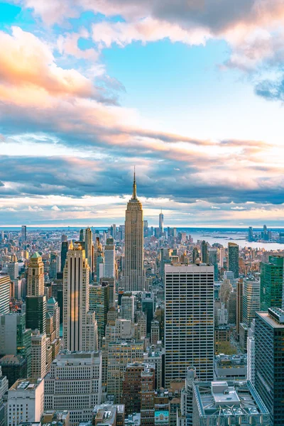 Luftudsigt Manhattans Skyline Ved Solnedgang New York City Helikoptervisning - Stock-foto
