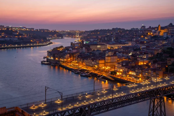 Näkymä Porto Joen Yli Douro Heijastus Valot Yöllä Dom Luis — kuvapankkivalokuva