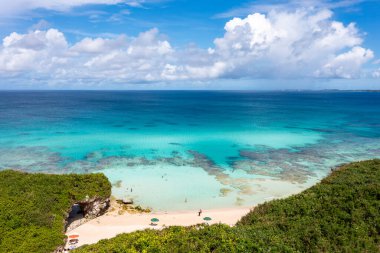 Okinawa 'daki Japonya Miyako Adası. Hava görünümü