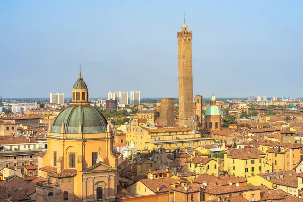 Panoramisch Uitzicht Daken Gebouwen Bologna Italië Emilia Romagna Stockafbeelding