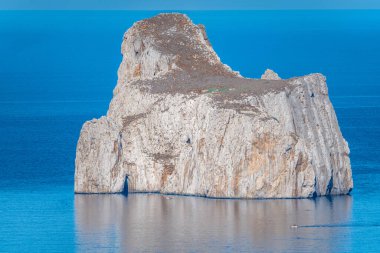 Masua, Sardinya 'nın batı kıyısı, Sugar Loaf adında bir kaya. İtalya