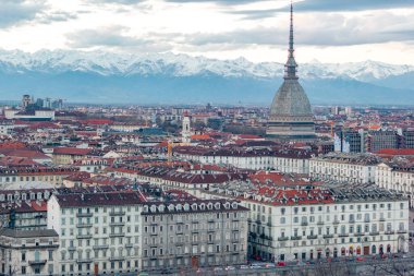 Köstebek Antonelliana ile Torino şehri. Günbatımı manzarası, Piedmont, İtalya
