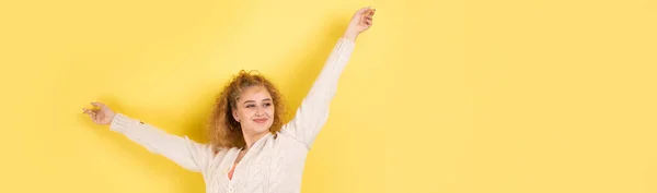 Happy Young Girl Raises Her Fist Delight Successful Victory Gestures — Stock Photo, Image