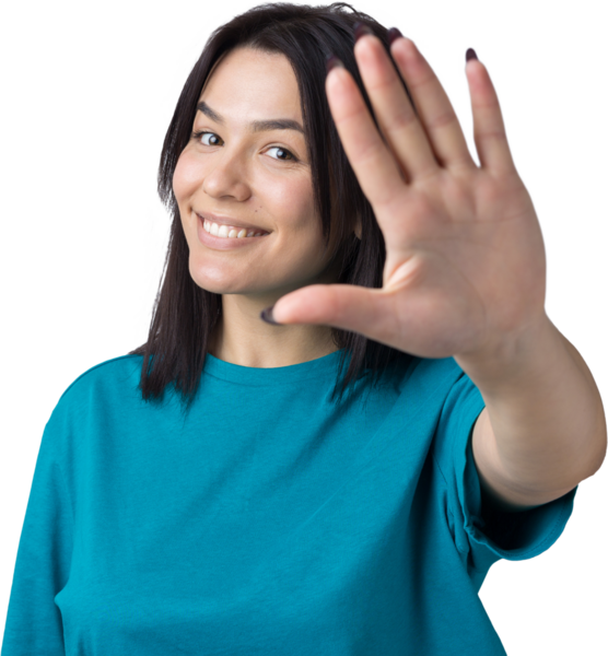 Gülümseyen kadın elini sallar gibi kaldırdı..