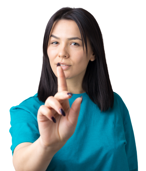 Mavi tişörtlü, parmaklarını gösteren mutlu beyaz kadın.