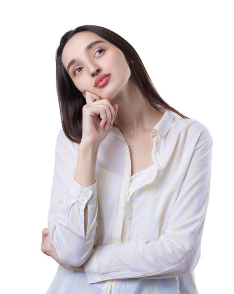 Beyaz arka planda soyutlanmış, düşünen güzel bir genç kadının portresi.