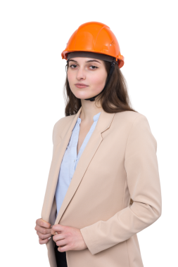 Takım elbiseli bir kız mimar ve turuncu bir miğfer beyaz arka planda duruyor..