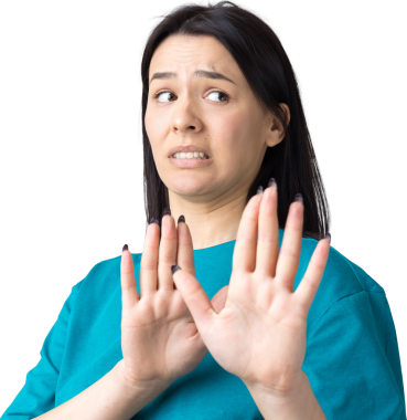 Rahatsız edici güzel esmer portresi, el hareketlerini durdurmak için kaldırıyor. Bu kadar yeter, teşekkürler..