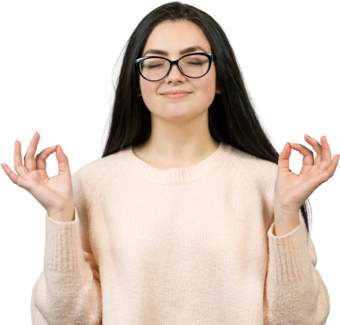 Yazlık gömlekli mutlu, beyaz saçlı kadın başını tutuyor. Endişeli kız dikkatli bir şekilde kenarda duruyor, baskı altında ve şaşkın hissediyor..