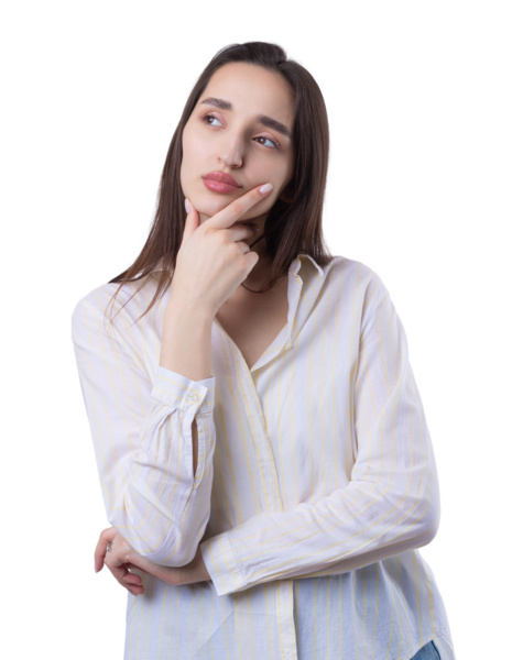 Beyaz arka planda soyutlanmış, düşünen güzel bir genç kadının portresi.