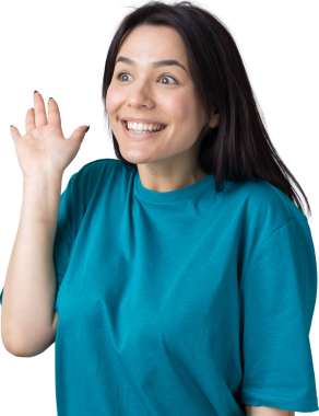 Gülümseyen kadın elini sallar gibi kaldırdı..