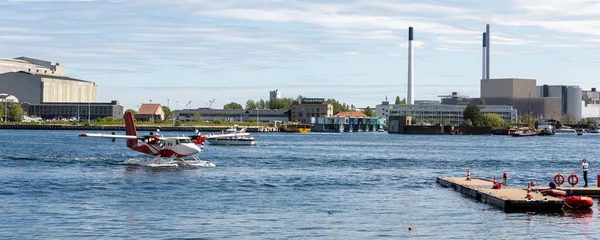 Small Modern Propeller Business Charter Seaplane Landing Copenhagen Water Harbour — Stock Photo, Image