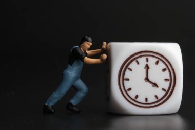 bir adam ile bir saat