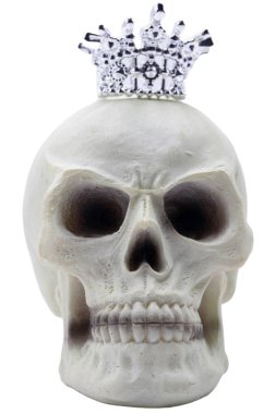 Kafatasında taç ve beyaz bir arka plan.