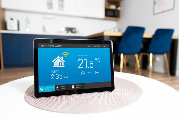 Smart Home Systemanwendung Auf Digitalem Tablet Modernes Zuhause Hintergrund — Stockfoto