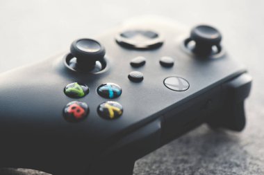 Wroclaw, Polonya - MAR 06, 2024: XBOX Serisi rampası kapatın. Xbox en popüler oyun konsoludur