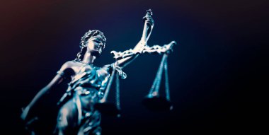 Hukuk, hukuk, yargılama kavramı. Kadın adalet kompozisyonu