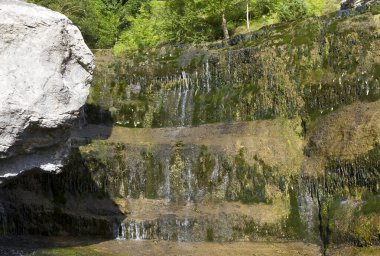 Aldabide şelalesi, Gorbeia doğal parkı, Bizkaia, Bask ülkesi, İspanya