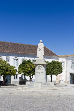Francisco Gomez de Avelar Bishop 'un heykeli, Faro, Algarve, Portekiz