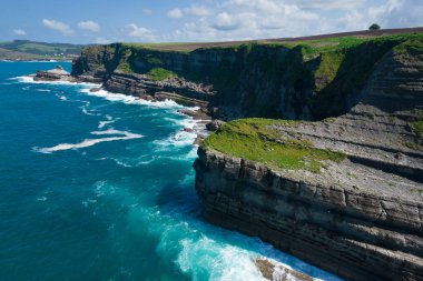 Langre, Cantabria, İspanya 'daki kayalıklar