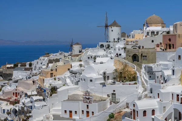 Malowniczy Krajobraz Miasta Wyspie Santorini Tradycyjnymi Białymi Domami — Zdjęcie stockowe