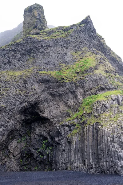 Basaltzuilen Zeshoekige Zuilen Bij Waterval Van Svartifoss Natuurreservaat Skaftafell Het — Stockfoto