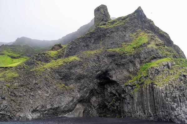 Basaltzuilen Zeshoekige Zuilen Bij Waterval Van Svartifoss Natuurreservaat Skaftafell Het — Stockfoto