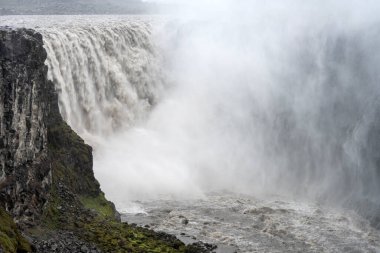 İzlanda 'nın görkemli doğasına yolculuk
