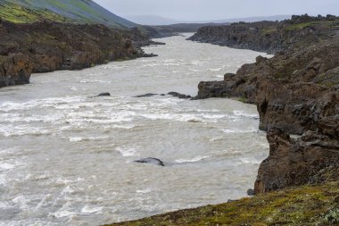 İzlanda 'nın görkemli doğasına yolculuk