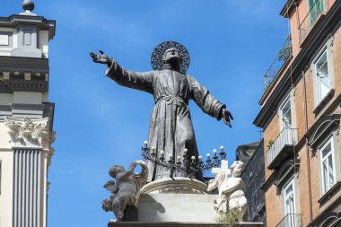 Saint Gaetano da Thiene 'in bronz heykeli 