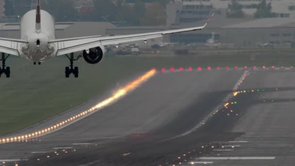 Super Ralenti Avion Passagers Descend Atterrit Sur Piste — Video
