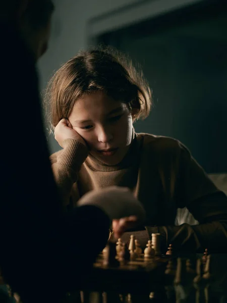Vertical Photo Teenager Years Old Plays Chess Home Evening — Stock Photo, Image